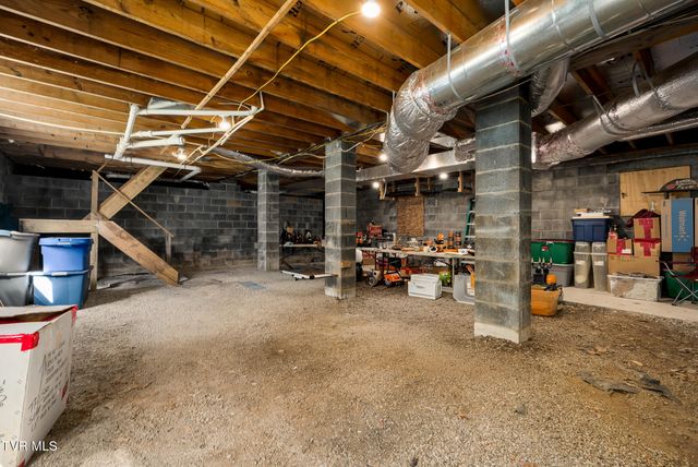107 Beecham Lane, Johnson City, TN 37604