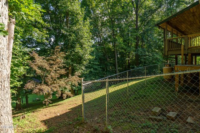 107 Beecham Lane, Johnson City, TN 37604