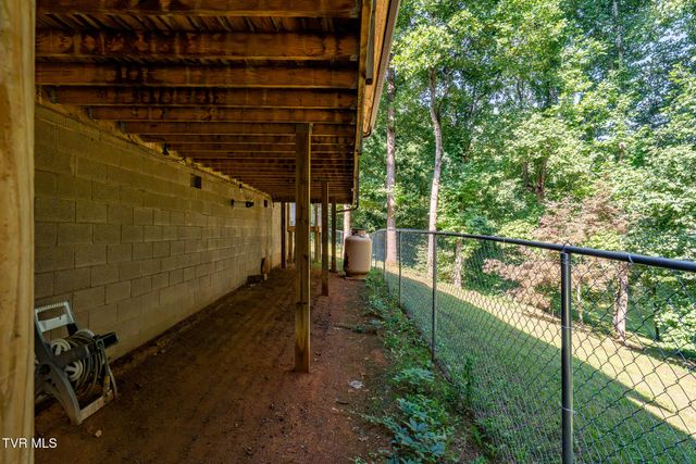 107 Beecham Lane, Johnson City, TN 37604
