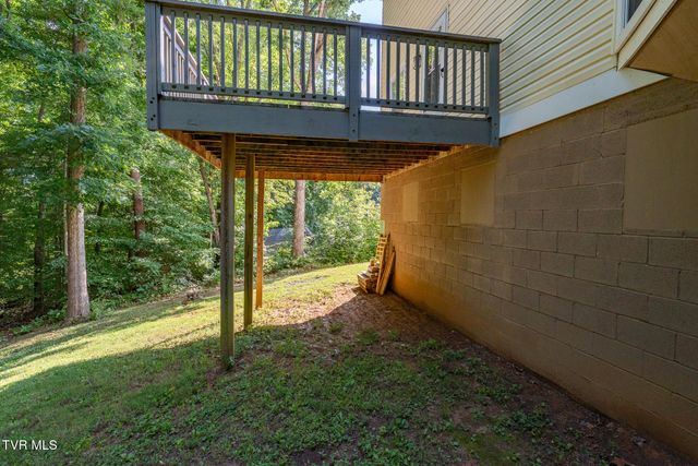 107 Beecham Lane, Johnson City, TN 37604
