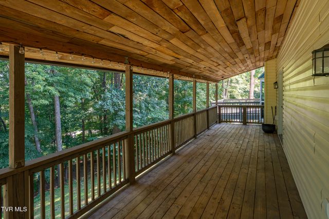 107 Beecham Lane, Johnson City, TN 37604