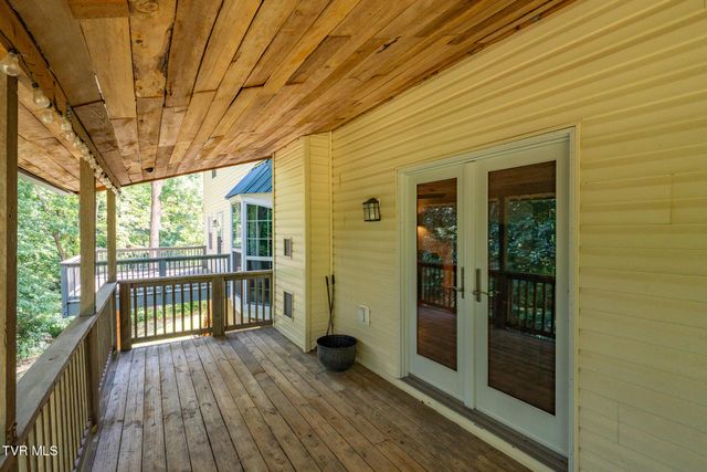 107 Beecham Lane, Johnson City, TN 37604