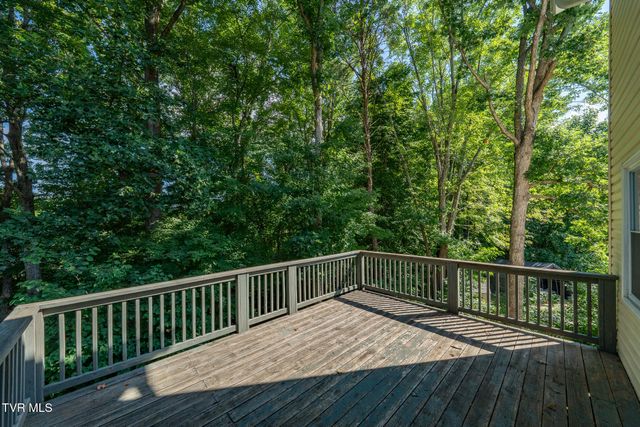 107 Beecham Lane, Johnson City, TN 37604