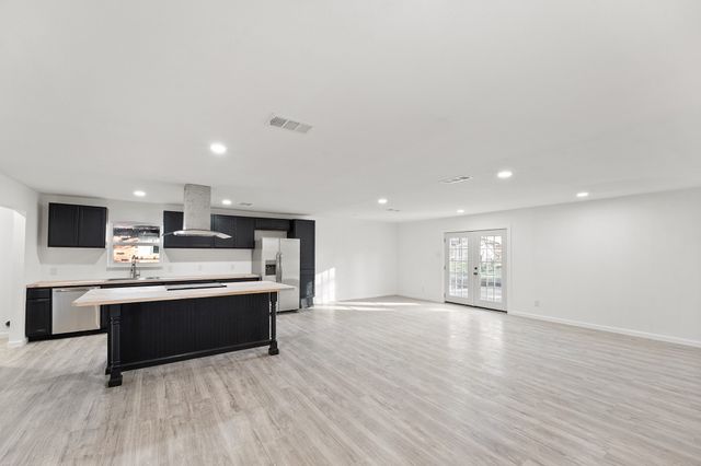 706 Hill City Drive, Duncanville, TX 75116