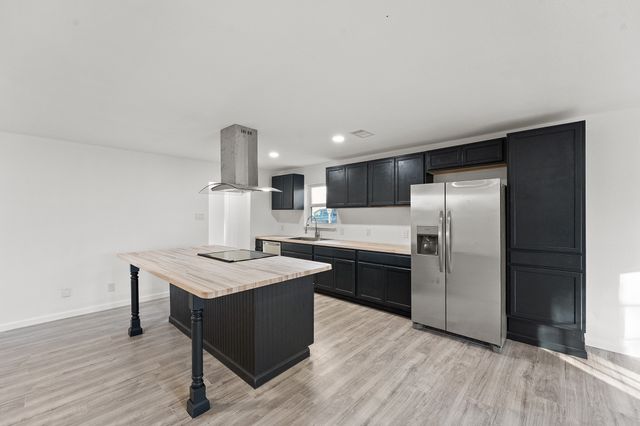 706 Hill City Drive, Duncanville, TX 75116