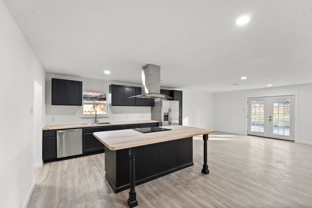 706 Hill City Drive, Duncanville, TX 75116