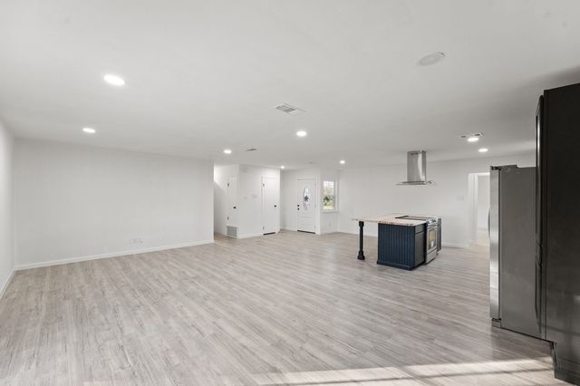 706 Hill City Drive, Duncanville, TX 75116