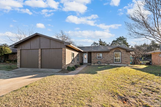 706 Hill City Drive, Duncanville, TX 75116