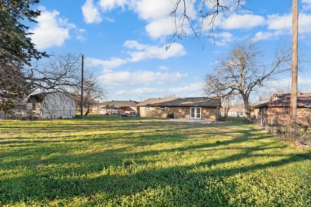 706 Hill City Drive, Duncanville, TX 75116