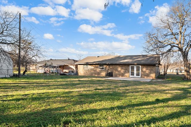 706 Hill City Drive, Duncanville, TX 75116