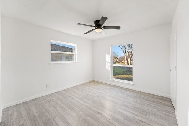 706 Hill City Drive, Duncanville, TX 75116