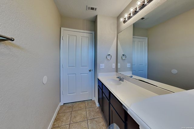 1819 Mobeetie Trail, San Antonio, TX 78245