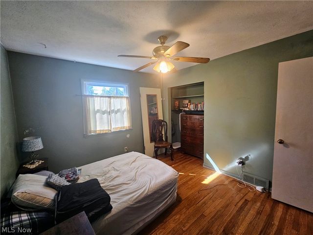 214 Cherry Lane, Avon Lake, OH 44012