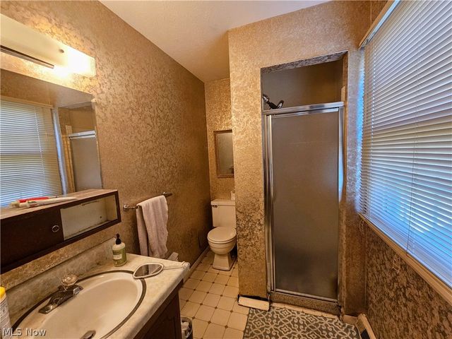 214 Cherry Lane, Avon Lake, OH 44012