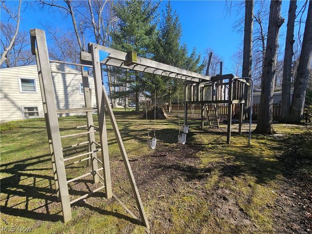 214 Cherry Lane, Avon Lake, OH 44012