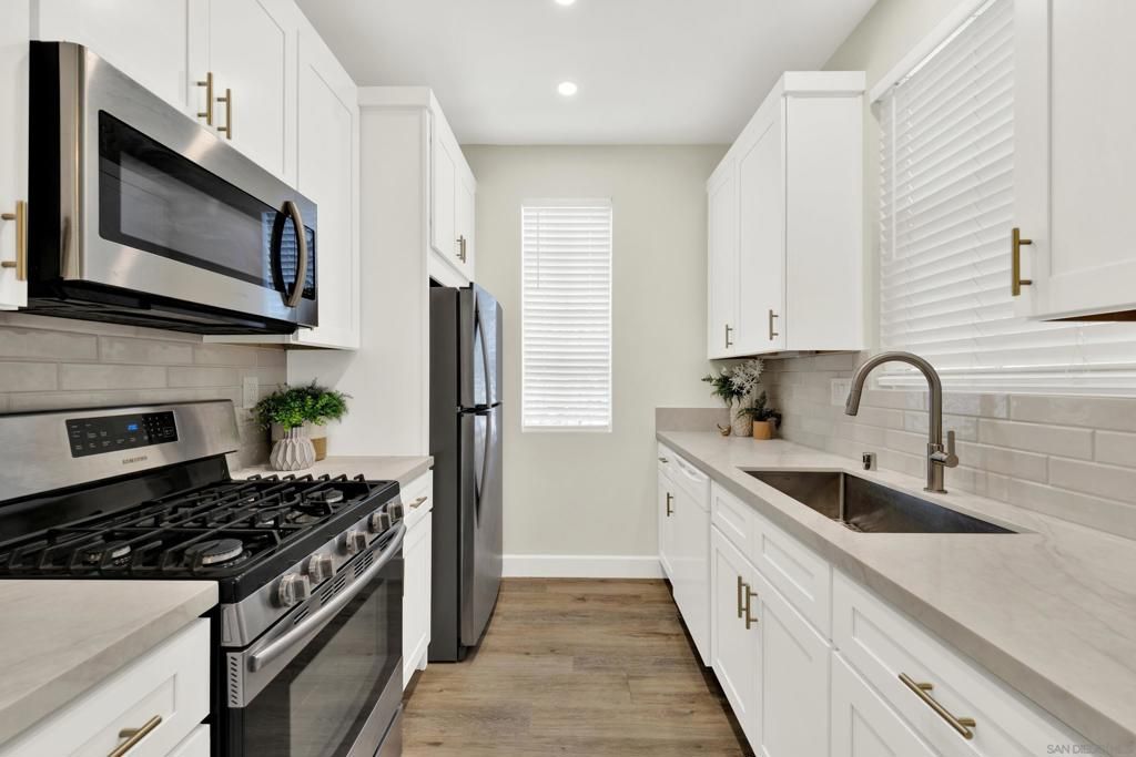 10864 Sabre Hill Dr 257, San Diego, CA 92128 — exterior