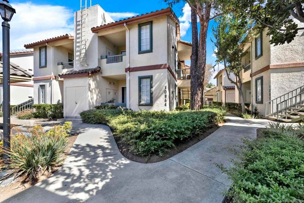 10864 Sabre Hill Dr 257, San Diego, CA 92128 — photo 2