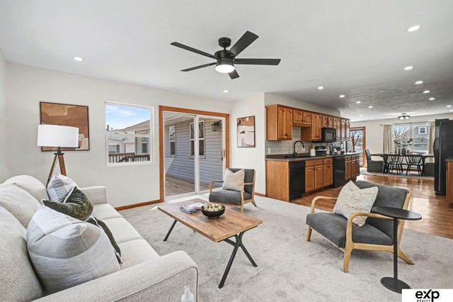 21011 Treasure Island Road, Plattsmouth, NE 68048