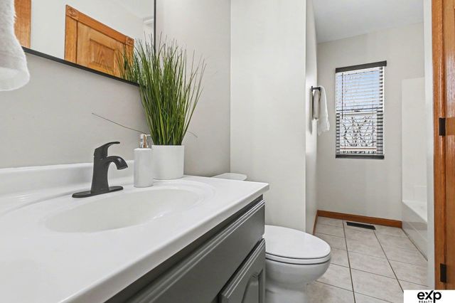 21011 Treasure Island Road, Plattsmouth, NE 68048