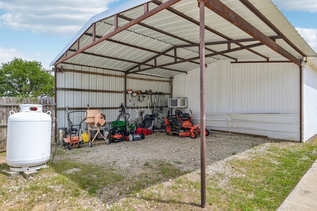 7793 Country View Lane, Sanger, TX 76266