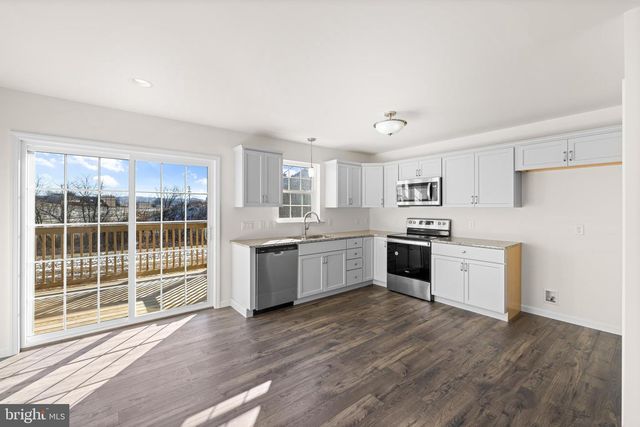 107 ST ANDREWS WAY, Selinsgrove, PA 17870