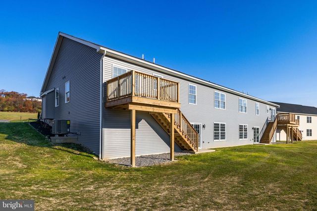 107 ST ANDREWS WAY, Selinsgrove, PA 17870