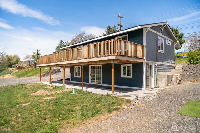 2440 Rock Island Road, East Wenatchee, WA 98802