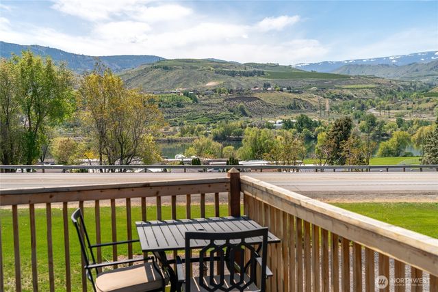 2440 Rock Island Road, East Wenatchee, WA 98802