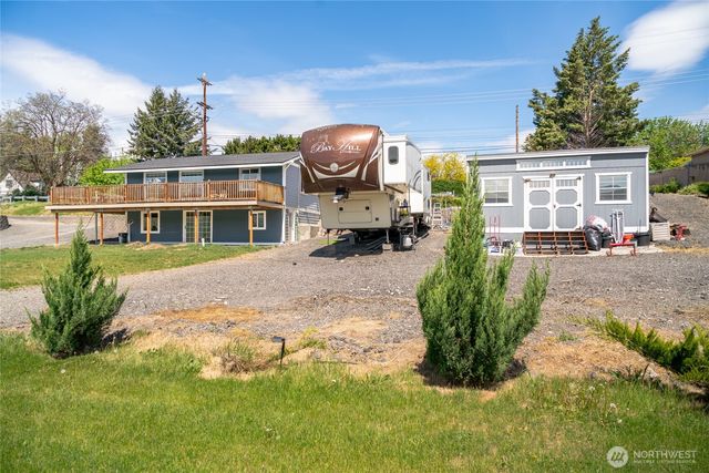 2440 Rock Island Road, East Wenatchee, WA 98802