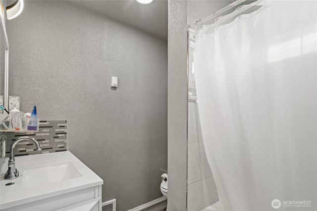 2440 Rock Island Road, East Wenatchee, WA 98802