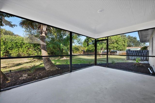 19052 SE Hillcrest Drive, Tequesta, FL 33469