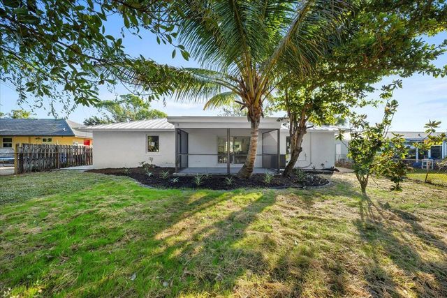 19052 SE Hillcrest Drive, Tequesta, FL 33469