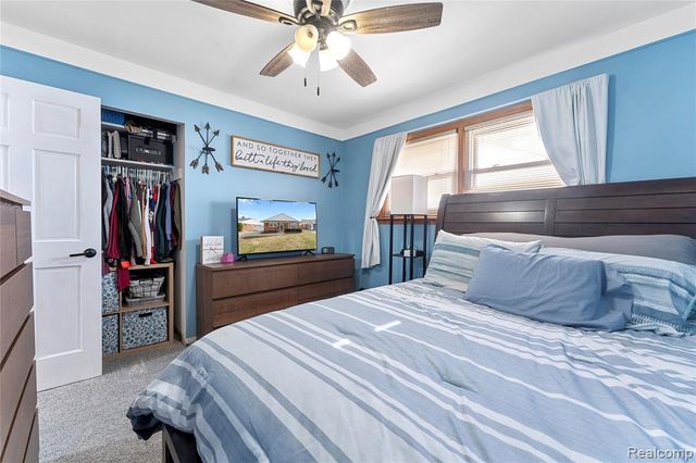 18055 Hinton Street, Riverview, MI 48193