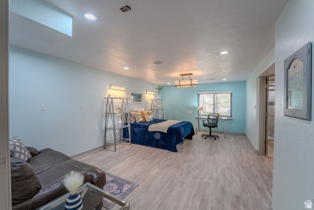 161 W SWEETBRIAR LN, Saratoga Springs, UT 84045