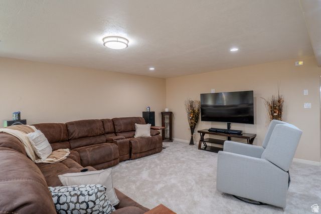 161 W SWEETBRIAR LN, Saratoga Springs, UT 84045