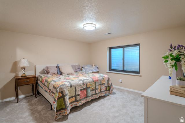 161 W SWEETBRIAR LN, Saratoga Springs, UT 84045