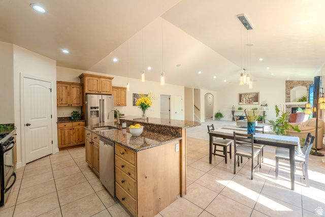 161 W SWEETBRIAR LN, Saratoga Springs, UT 84045