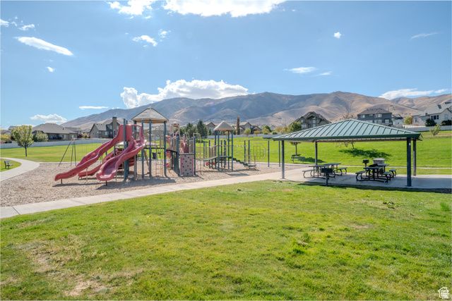 161 W SWEETBRIAR LN, Saratoga Springs, UT 84045