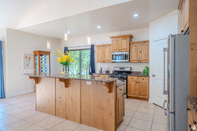 161 W SWEETBRIAR LN, Saratoga Springs, UT 84045