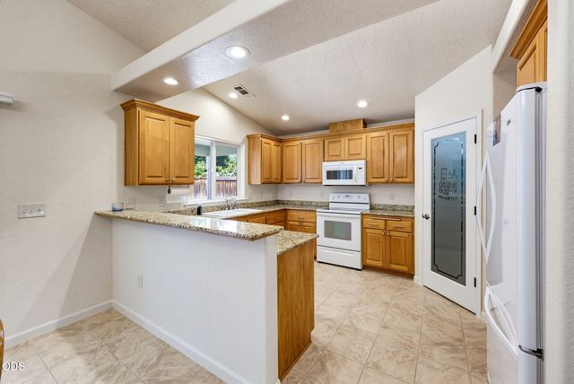 155 Glenwood Drive, Eagle Point, OR 97524