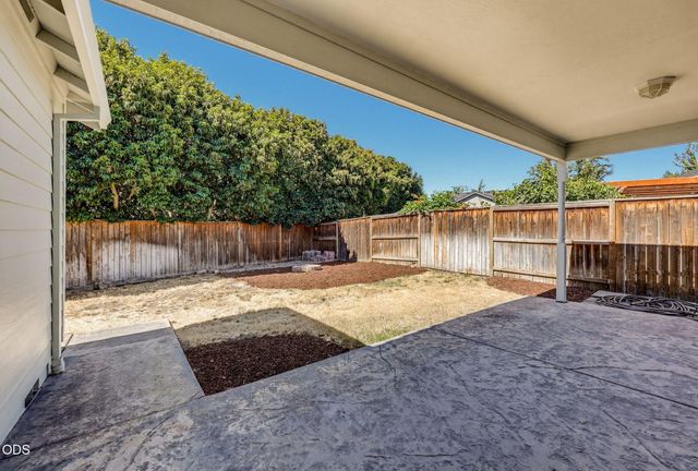 155 Glenwood Drive, Eagle Point, OR 97524