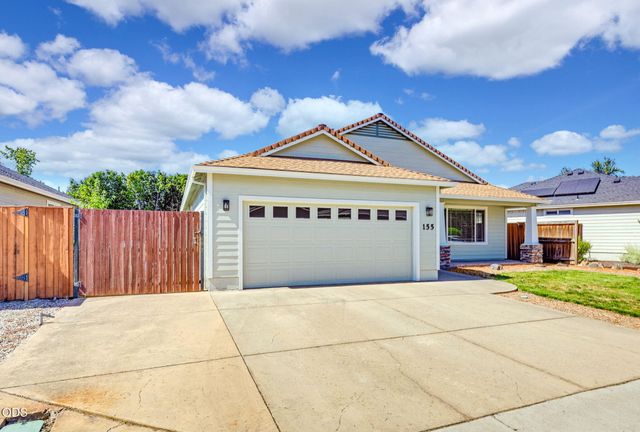 155 Glenwood Drive, Eagle Point, OR 97524