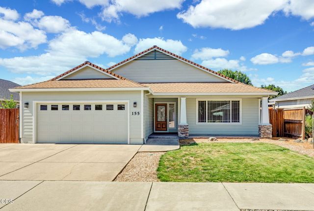 155 Glenwood Drive, Eagle Point, OR 97524
