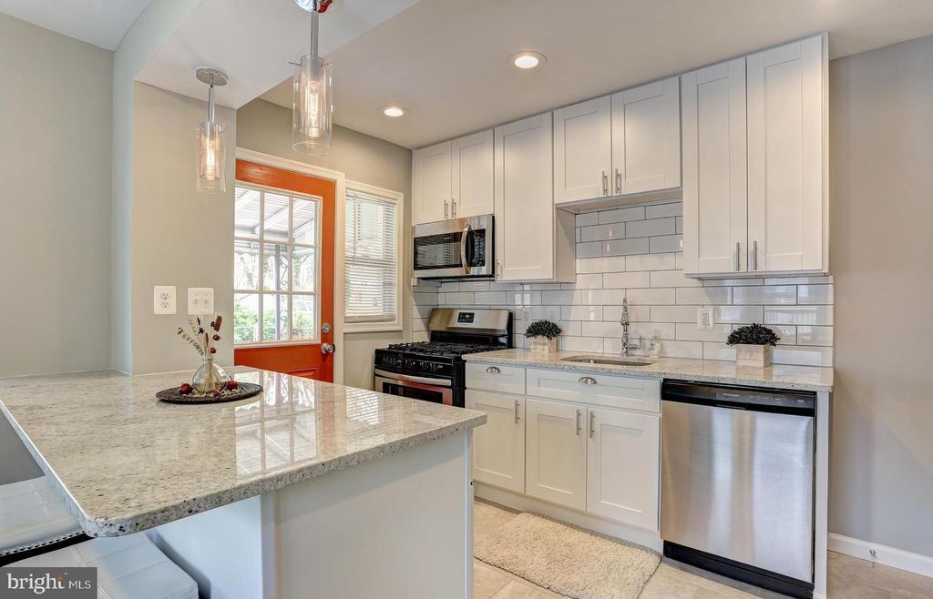 1115 N MARLYN AVE, Essex, MD 21221
