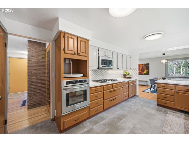 12802 Se KNAPP St, Portland, OR 97236