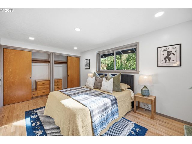 12802 Se KNAPP St, Portland, OR 97236