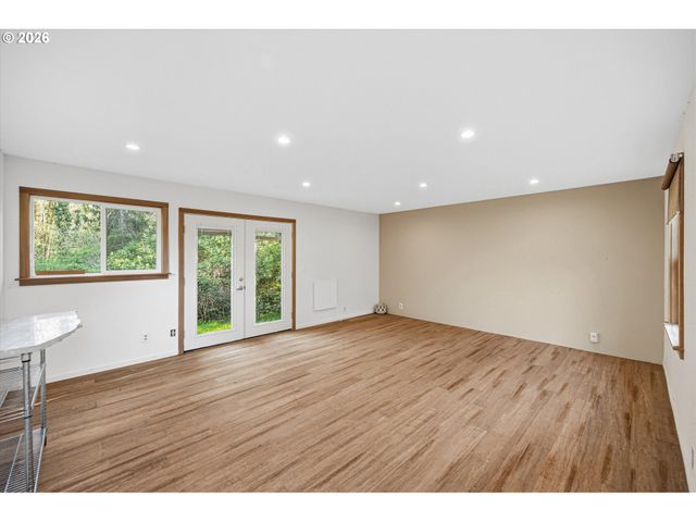 12802 Se KNAPP St, Portland, OR 97236