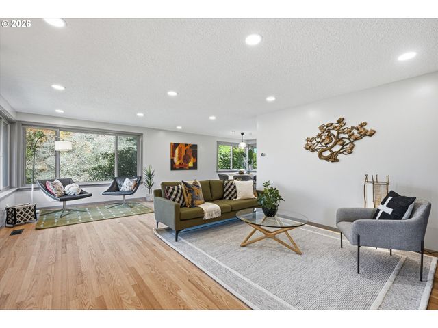 12802 Se KNAPP St, Portland, OR 97236