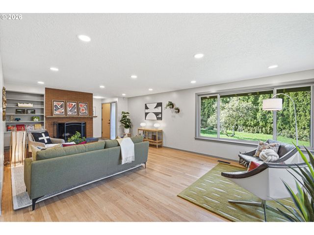 12802 Se KNAPP St, Portland, OR 97236