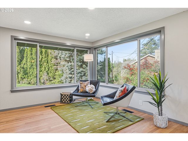 12802 Se KNAPP St, Portland, OR 97236